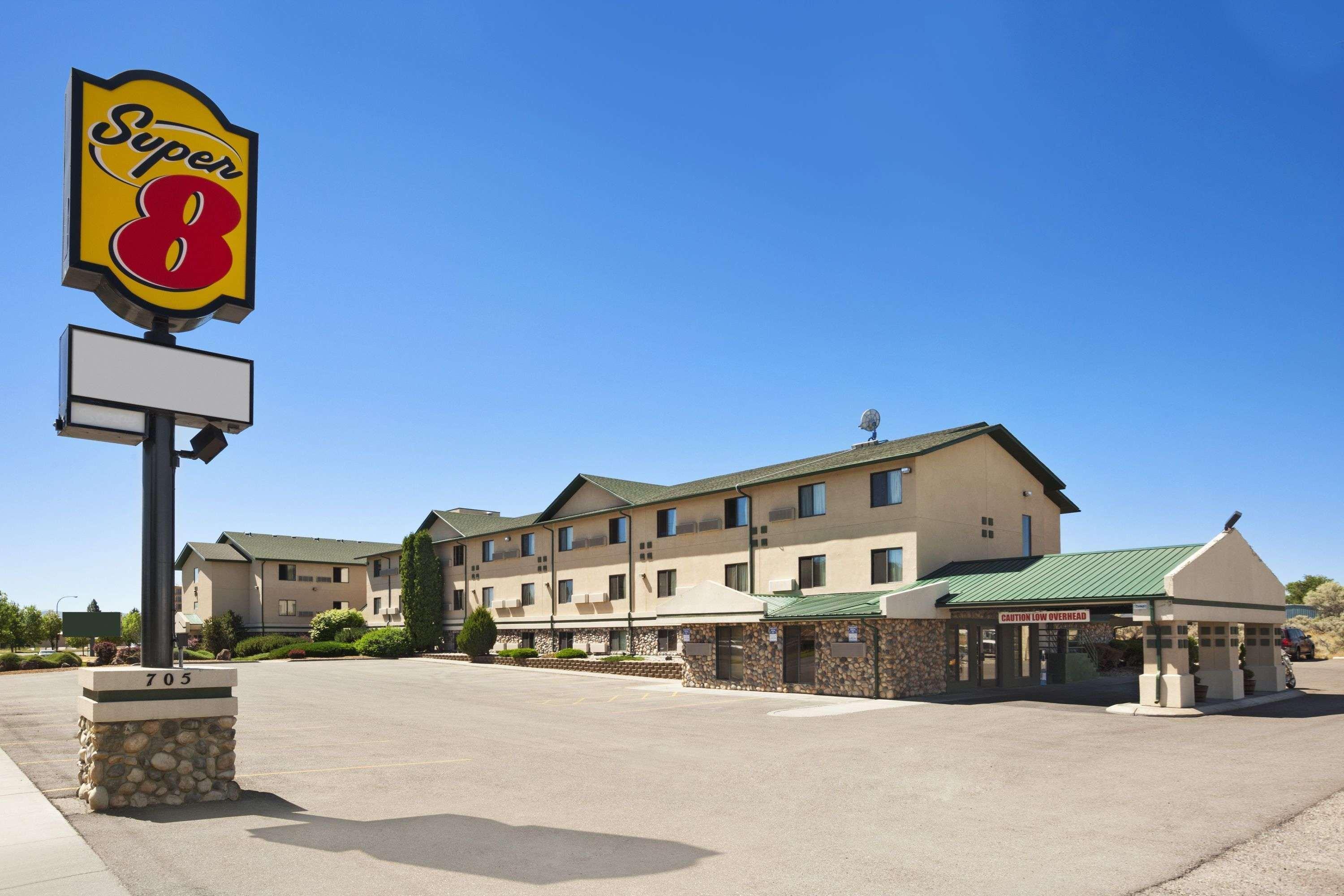 Super 8 By Wyndham Idaho Falls Exterior foto