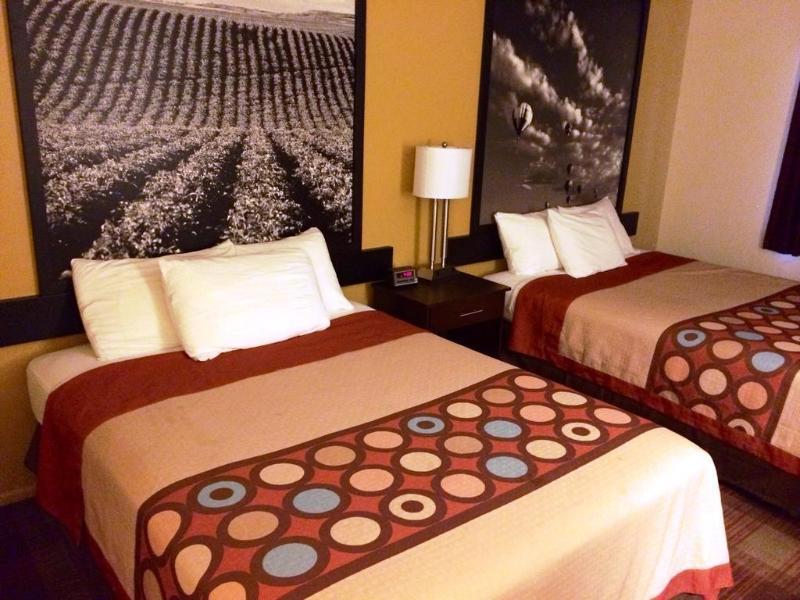 Super 8 By Wyndham Idaho Falls Exterior foto